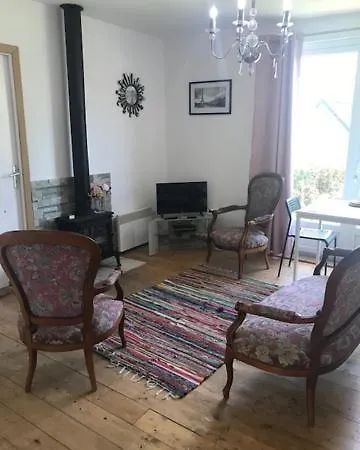 10 Rue Bardeau,fougerolle Du Plessis,france,53190 *